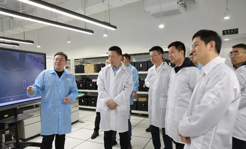 东风股份一行赴中信科智联交流座谈